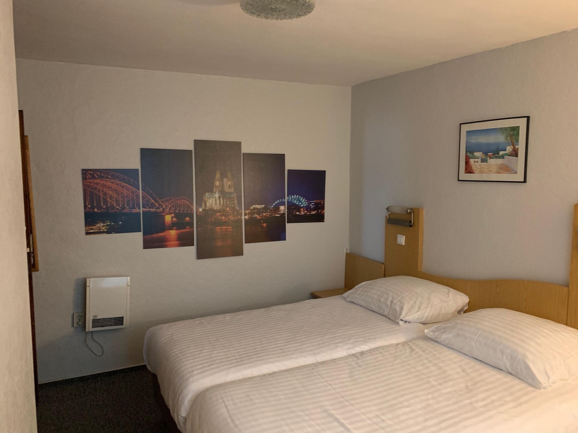Hotel Berg Cologne Luaran gambar