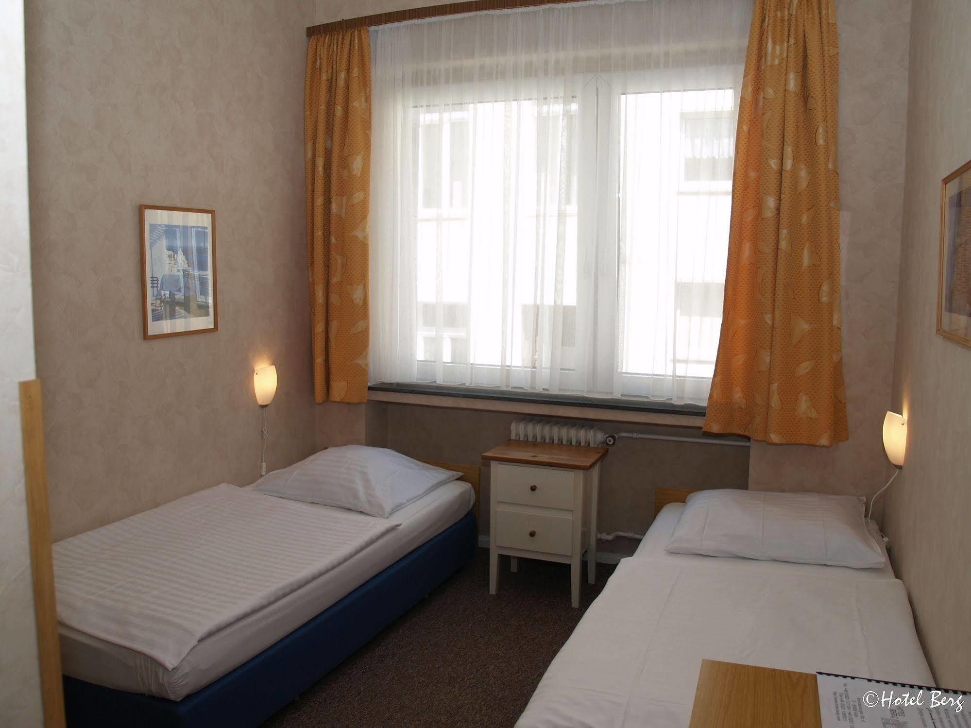 Hotel Berg Cologne Luaran gambar