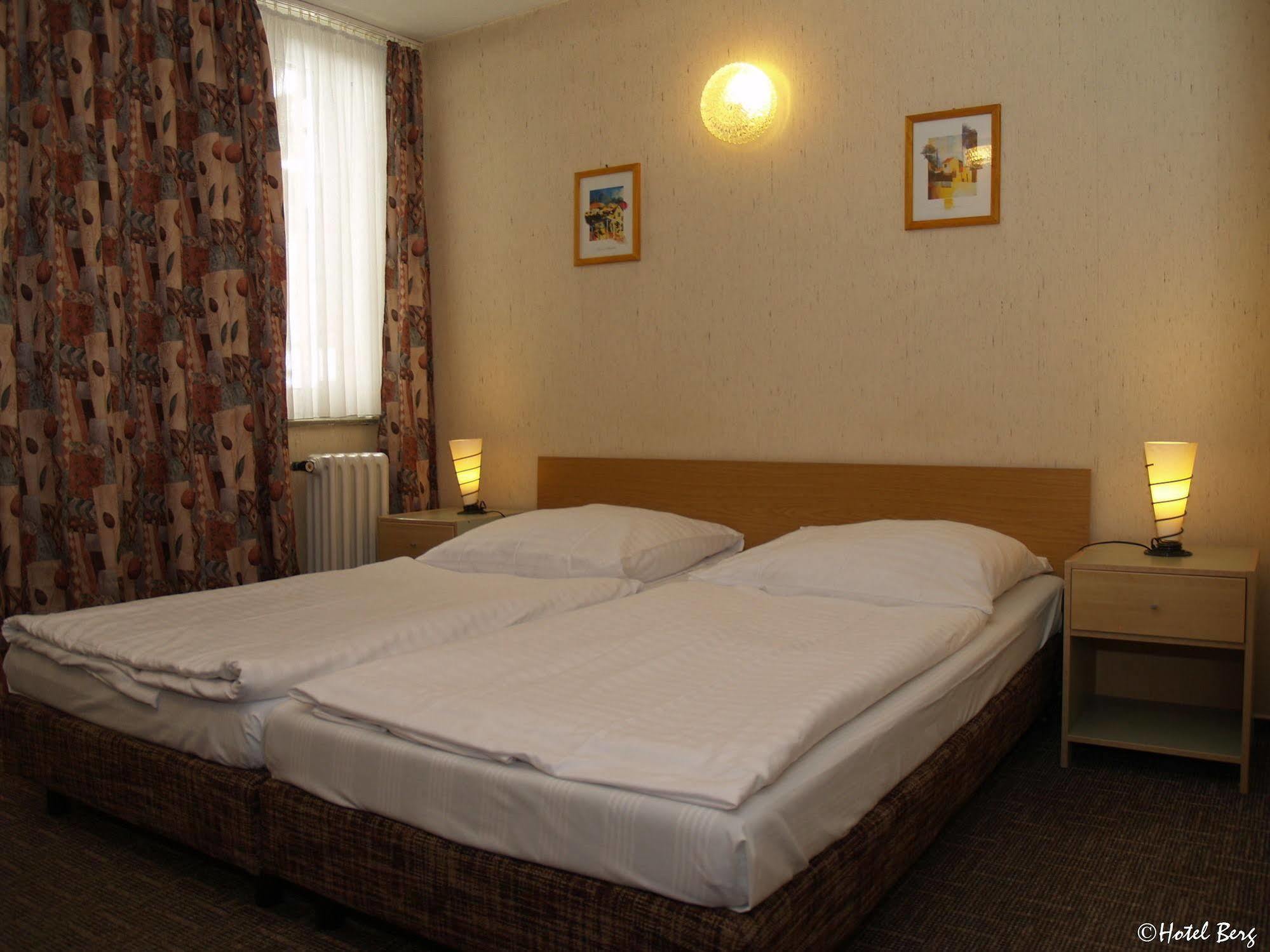 Hotel Berg Cologne Luaran gambar